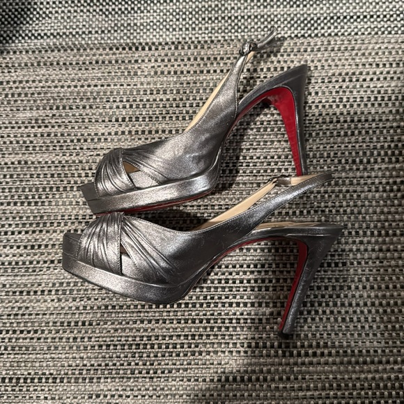 Christian Louboutin metallic slingback open toe platform heel sandal - Picture 3 of 9